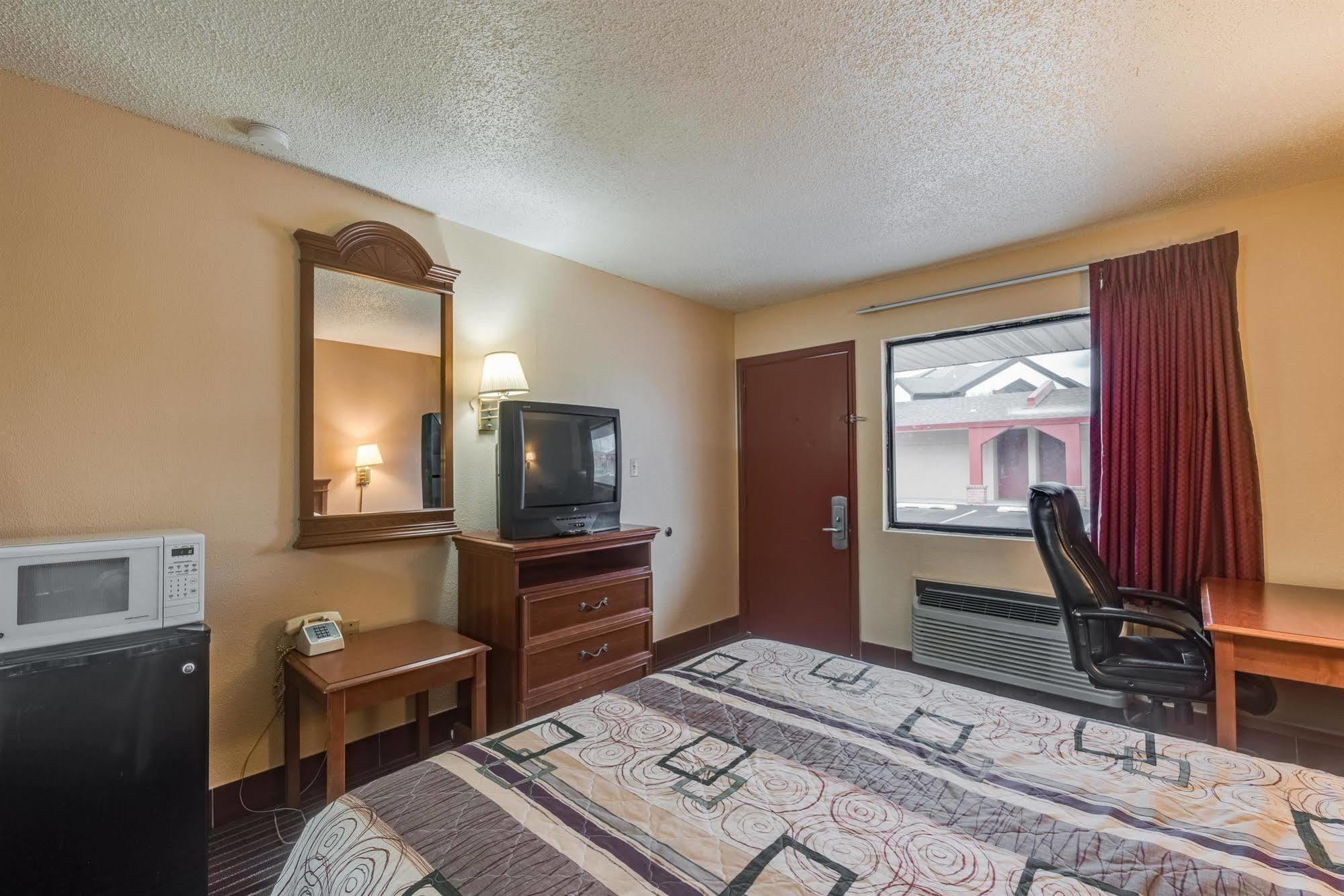 Travelers Inn Midwest City Exterior foto